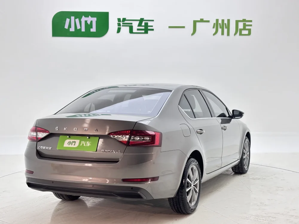 Skoda Octavia 2022 1.5L AT Comfort Edition