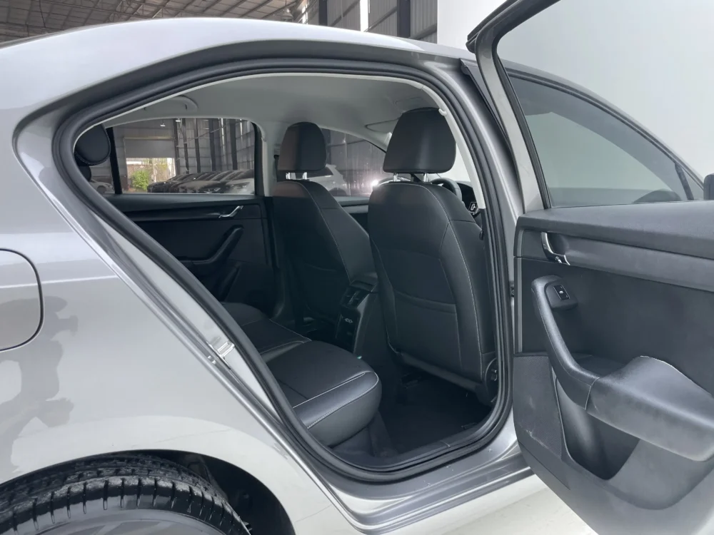 Skoda Octavia 2022 1.5L AT Comfort Edition