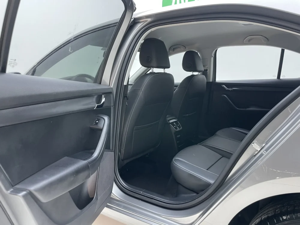 Skoda Octavia 2022 1.5L AT Comfort Edition